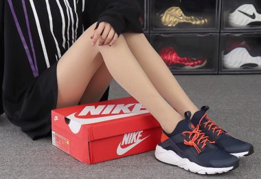 耐克华莱士, Nike Air Huarache, Nike Air, NIKE, Huarache - Nike Air Huarache宝蓝白橙 华莱士4代网面 模特上脚图