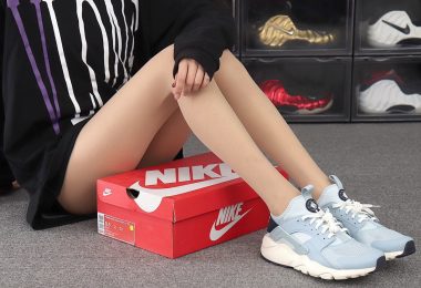 Nike Air Huarache, Nike Air, NIKE, Huarache - Nike Air Huarache 847568-403 芋蓝 华莱士4代网面 模特上脚图