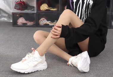 Nike Air Huarache, Nike Air, NIKE, Huarache - Nike Air Huarache 847568-016 白橙粉 华莱士4代网面 模特上脚图