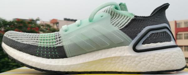 阿迪达斯Ultraboost 19可能是有史以来最了不起的跑鞋！