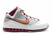 NIKE LEBRON 7“基督王” 12月回归