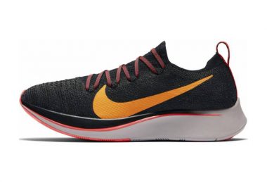 耐克Zoom Fly Flyknit 登月跑鞋