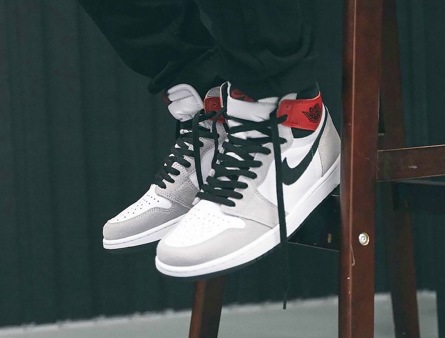 Air-Jordan-1-High-OG-Light-Smoke-Grey-555088-126-Release-Date-On-Feet-10-1