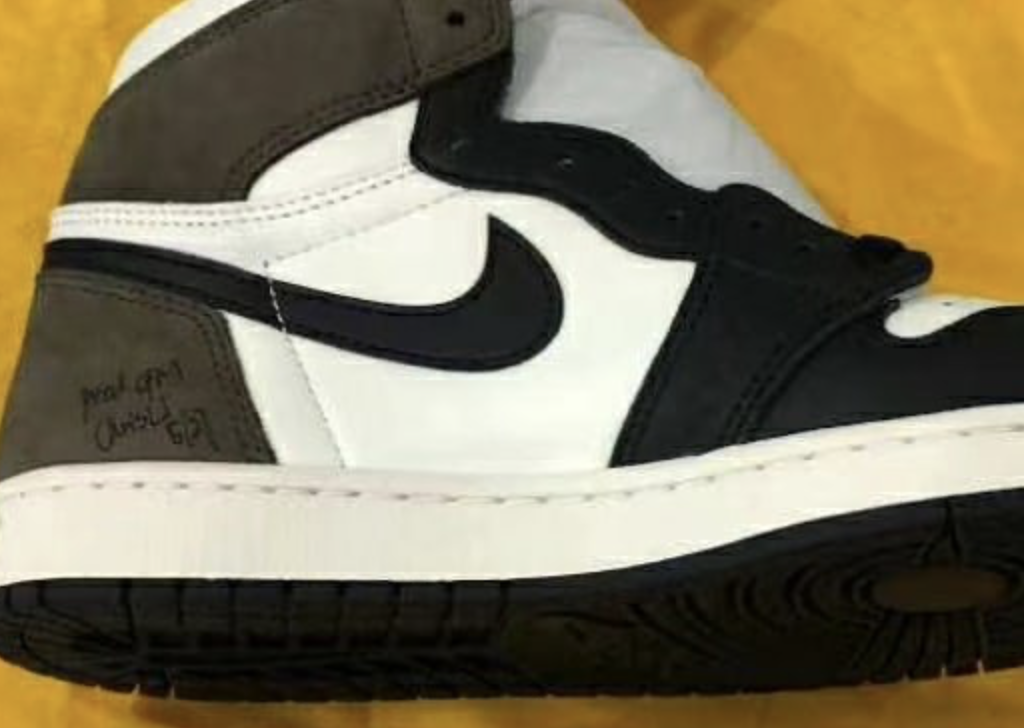 Air-Jordan-1-Dark-Mocha-555088-105-2020-Release-Date-First-Look-1