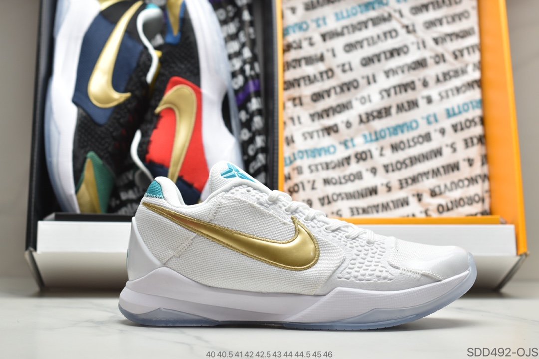 Undefeated x Nike Kobe 5 What If Pack 联名套装 全新的Undefeated x Nike Zoom Kobe 5 Protro “What If”主题联名套装