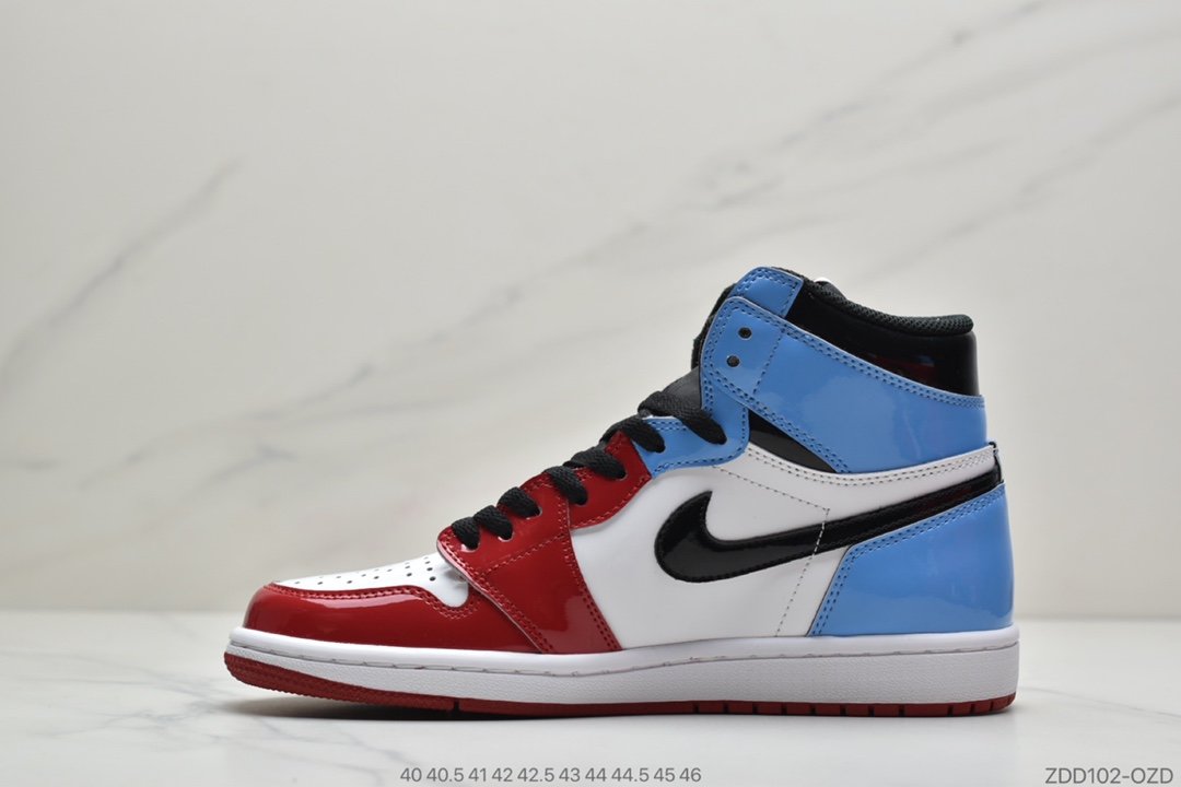 高帮, 芝加哥, 篮球鞋, 女鞋, Jordan, Chicago, Air Jordan 1, Air Jordan - 耐克Air Jordan 1 Retro High OG"Chicago"AJ1乔丹一代高帮百搭文化运动篮球鞋“芝加哥白红”ID：ZDD102-OZD