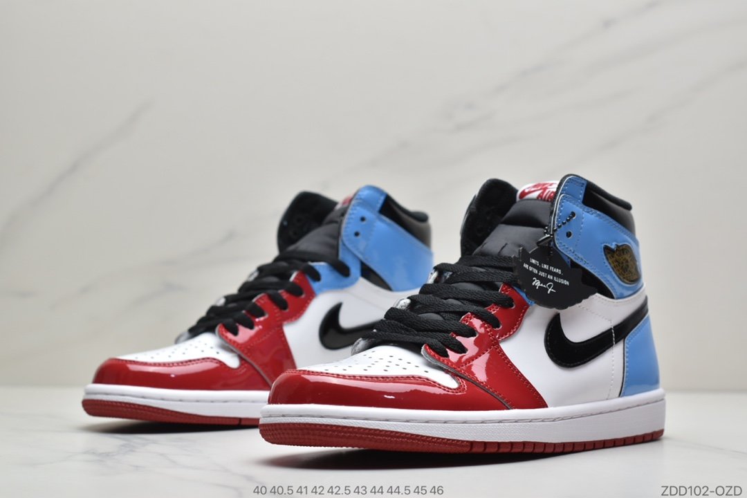 高帮, 芝加哥, 篮球鞋, 女鞋, Jordan, Chicago, Air Jordan 1, Air Jordan - 耐克Air Jordan 1 Retro High OG"Chicago"AJ1乔丹一代高帮百搭文化运动篮球鞋“芝加哥白红”ID：ZDD102-OZD