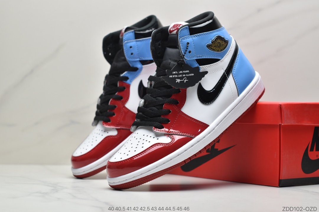 高帮, 芝加哥, 篮球鞋, 女鞋, Jordan, Chicago, Air Jordan 1, Air Jordan - 耐克Air Jordan 1 Retro High OG"Chicago"AJ1乔丹一代高帮百搭文化运动篮球鞋“芝加哥白红”ID：ZDD102-OZD