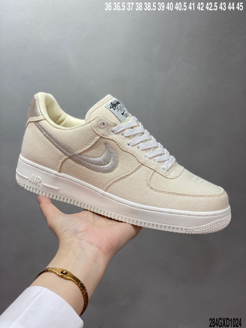 联名, Swoosh, Stussy, Nike Air Force 1, Nike Air, NIKE, FORCE 1, Air Force 1 - Nike Air Force 1 Stussy x Nike Air Force 1 “斯图西联名米白”ID：284GXD1024