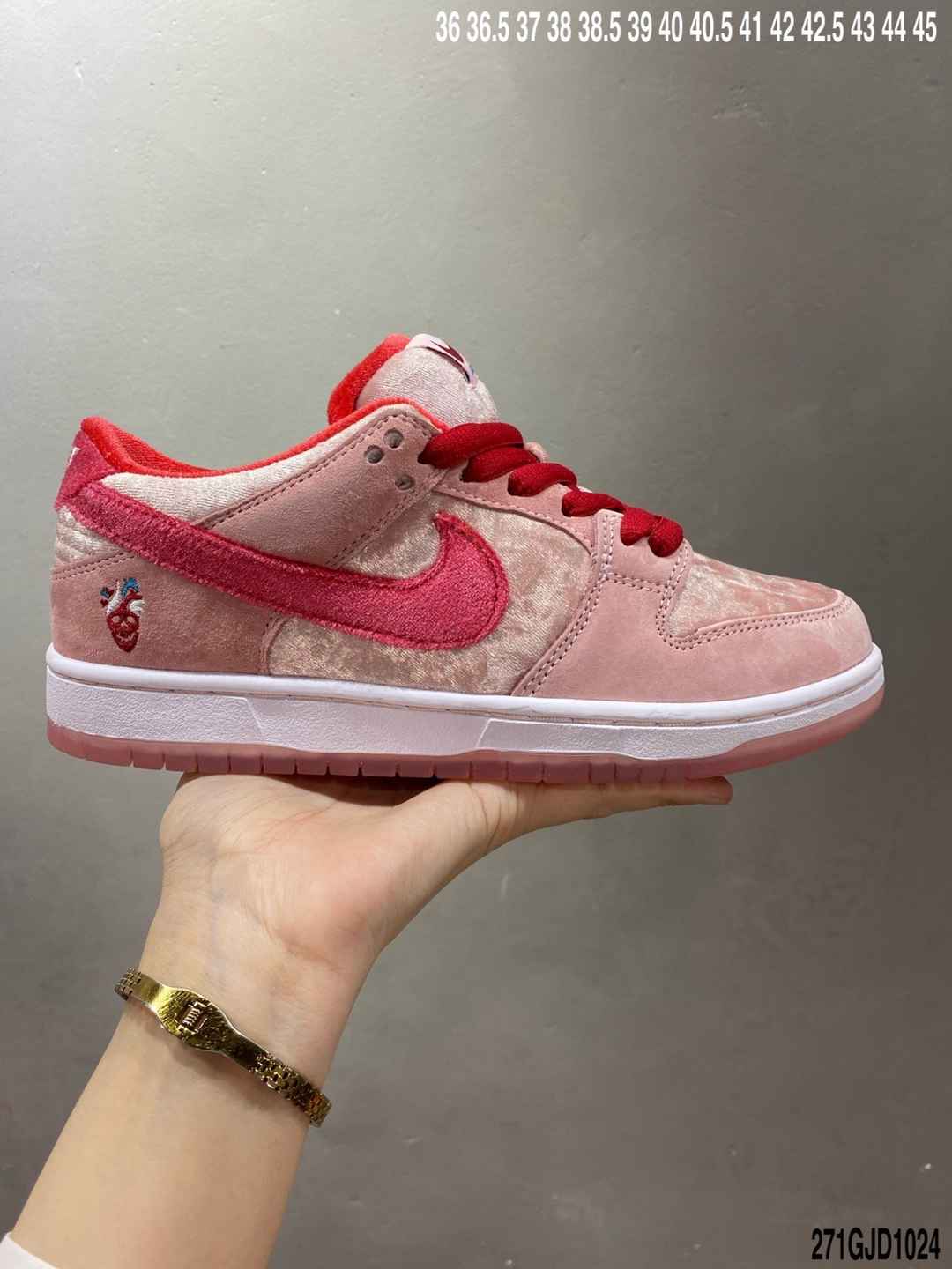 Nike SB Dunk Low x StrangeLove 情人节 原配双鞋盒 区别市面先行尝鲜版