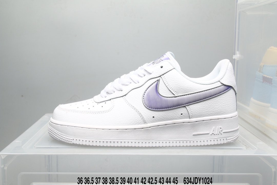 耐克 Nike Air Force 1 Low 炫蓝 镭射 大钩 整鞋大面积使用白色作为主色调
