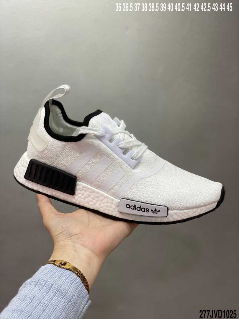 NMD_R1, Boost, adidas NMD, Adidas - 阿迪达斯Adidas NMD_R1，经典系列 弹力针织鞋面 原装高弹BOOST颗粒大底 缓震性能卓越