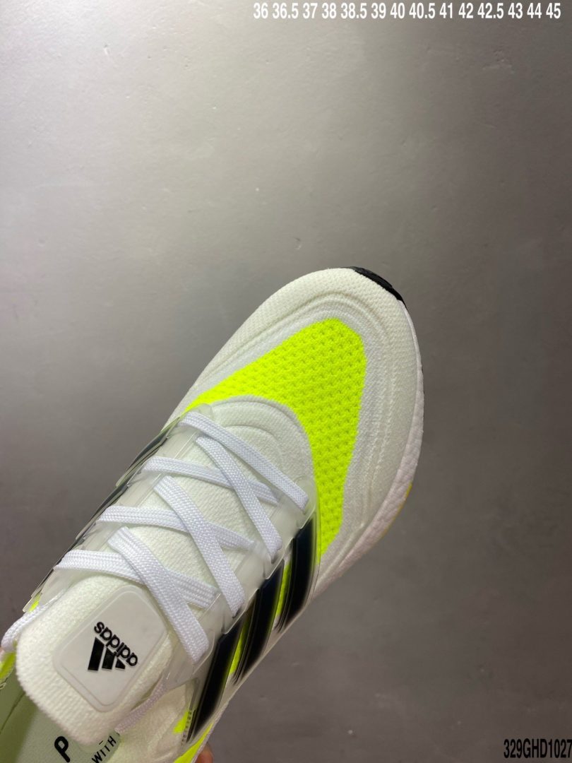 联名, Ultra Boost, Primeknit, Boost - 公司级 didas Ultra Boost ub 2020 · 新款特别联名 以编织纱网代替 TPU 材质