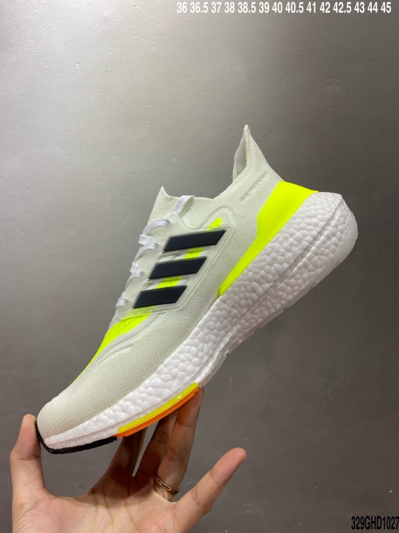 联名, Ultra Boost, Primeknit, Boost - 公司级 didas Ultra Boost ub 2020 · 新款特别联名 以编织纱网代替 TPU 材质