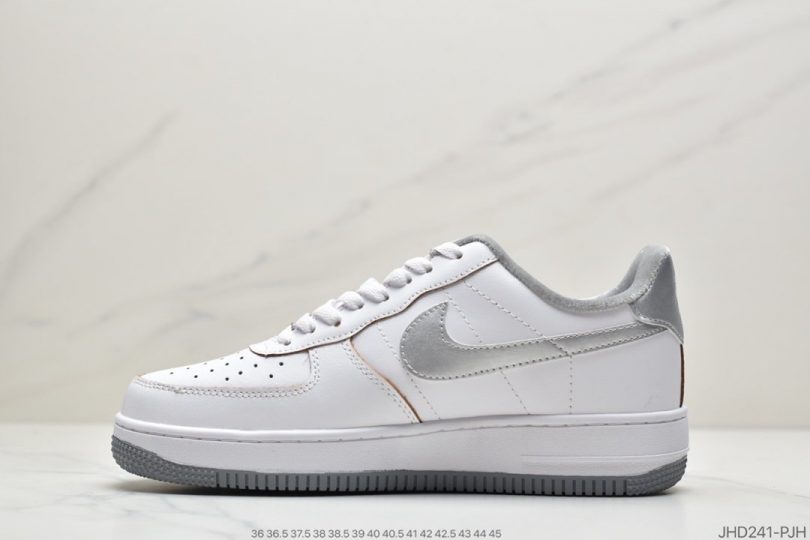 NIKE, labei maker, Air force1 LOW - 耐克NIKE 空军 Air force1 LOW “labei maker”白蓝配色，内置Solo蜂窝气垫