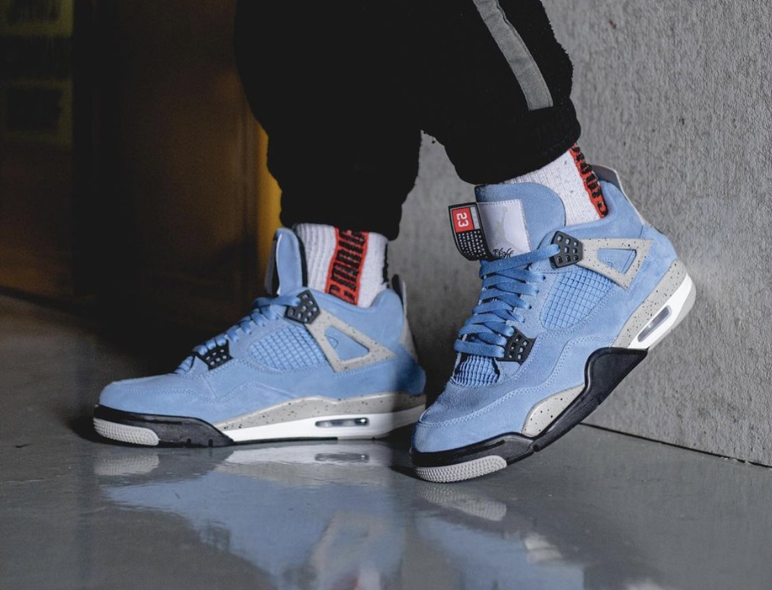 Air-Jordan-4-University-Blue-CT8527-400-Release-Date-On-Feet-3-1