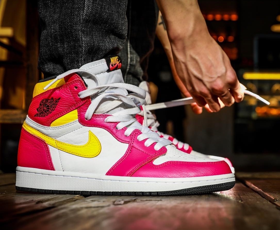 近赏Air Jordan 1 High OG“ Light Fusion Red”