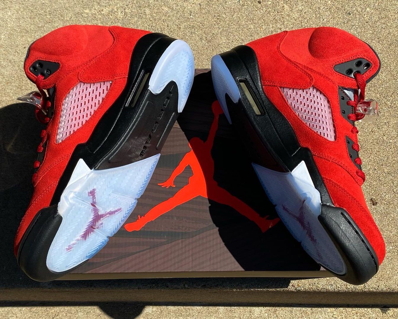 Air-Jordan-5-Toro-Bravo-DD0587-600-Release-Date-3