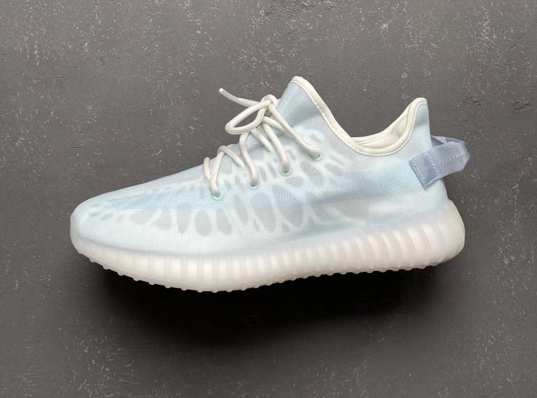 详细了解adidas Yeezy Boost 350 V2“ Mono Ice”