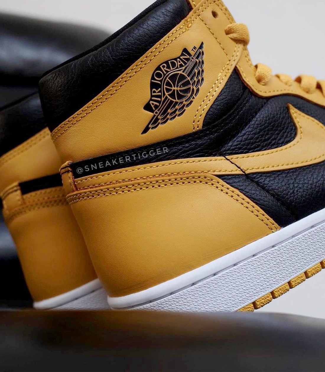 运动鞋, zsneakerheadz, Nike Air, Jordan Brand, Jordan, Black, Air Jordan 1 High OG“ Pollen”, Air Jordan 1