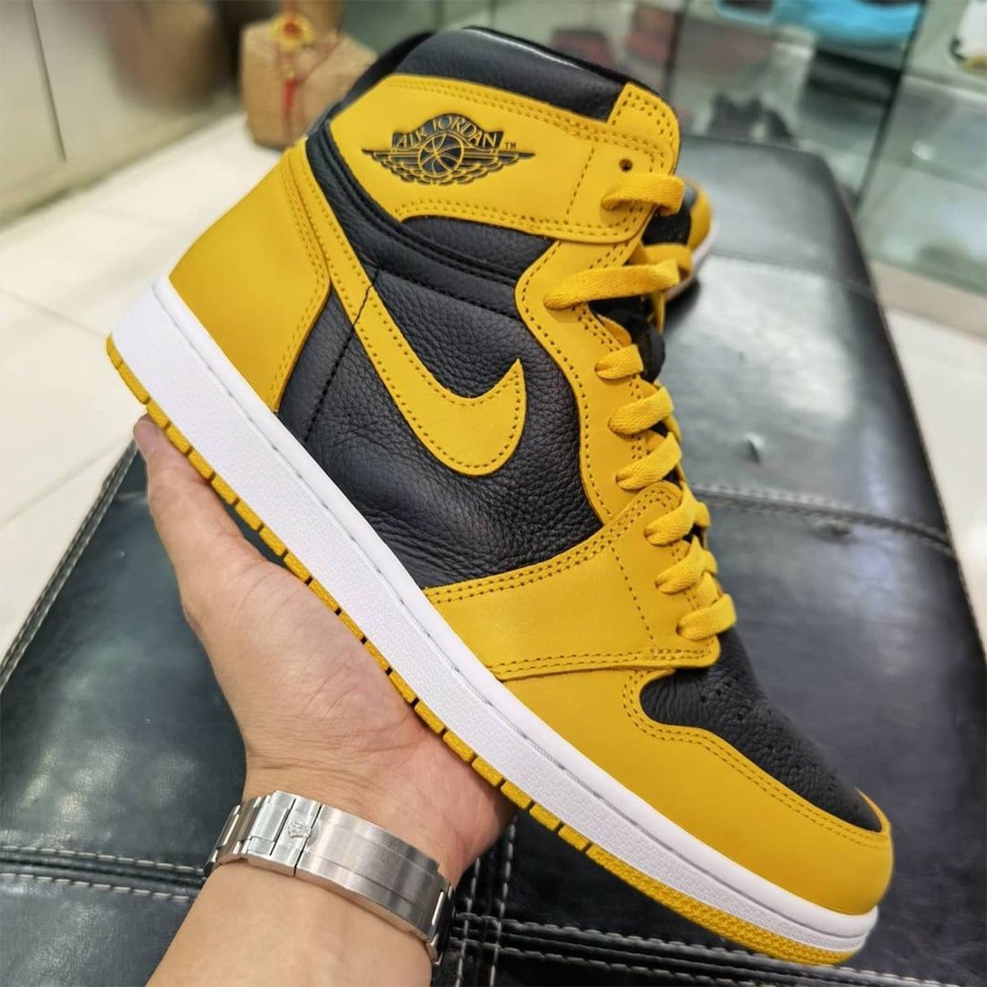 Air-Jordan-1-Pollen-555088-701-Release-Date-Pricing-1