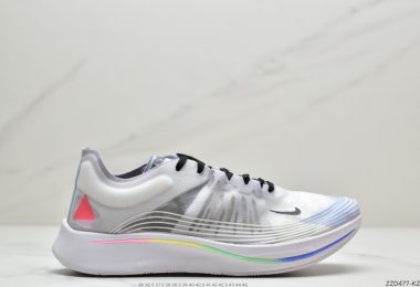 耐克 NIKE Zoom Fly BETRUE 彩虹透气网面跑步鞋