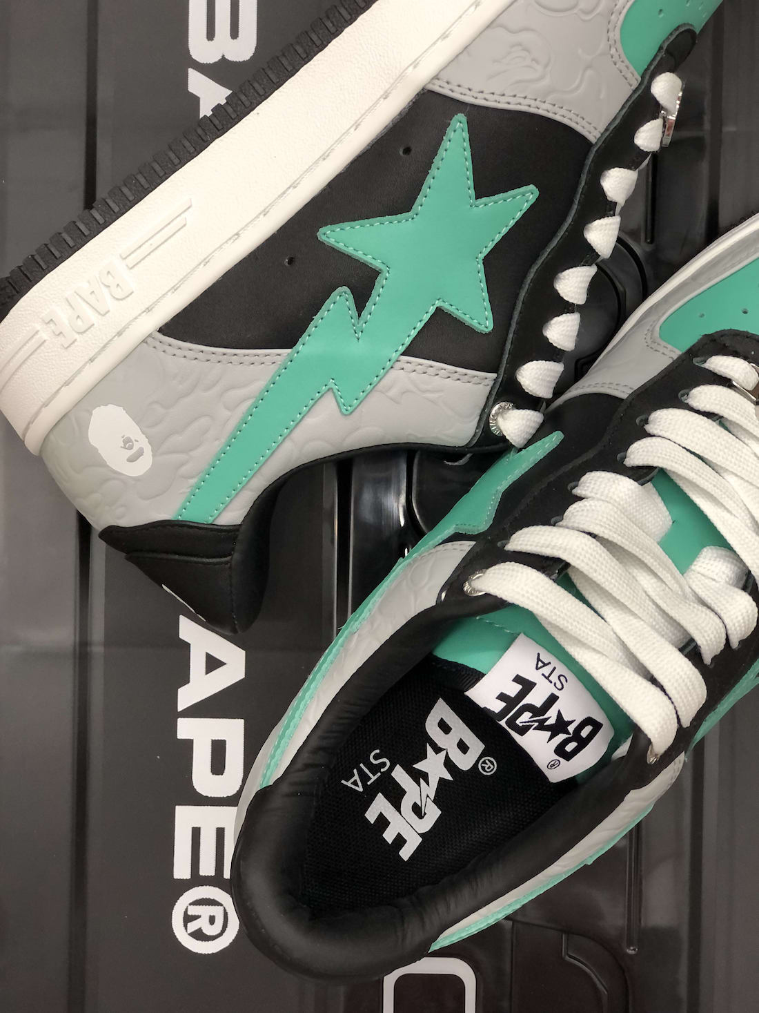 A Bathing Ape Bapesta 2021 年 10 月发布日期