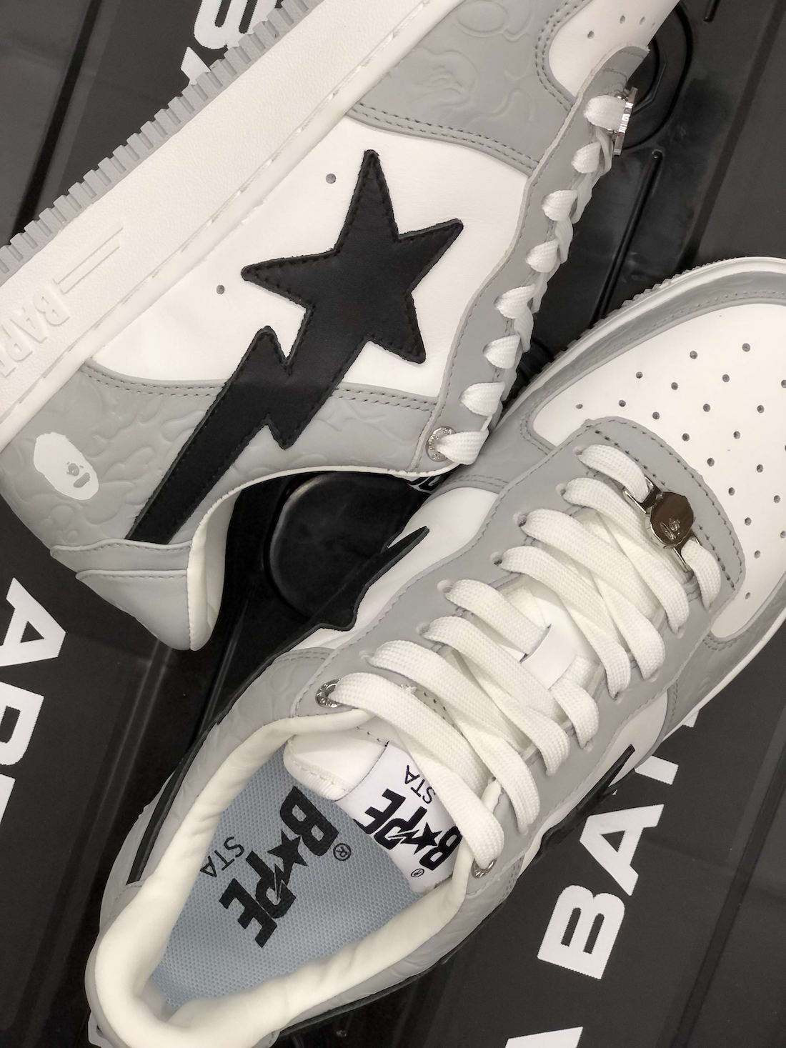 A Bathing Ape Bapesta 2021 年 10 月发布日期