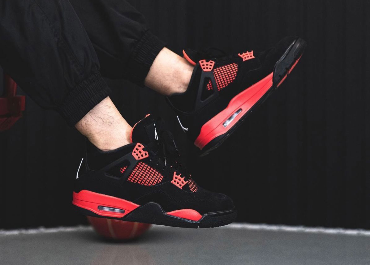 Air Jordan 4 Red Thunder CT8527-016 上脚