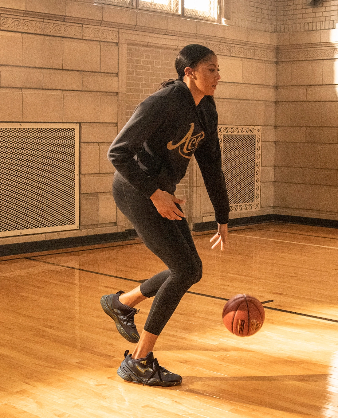 Candace Parker adidas Exhibit Ace 低发布日期