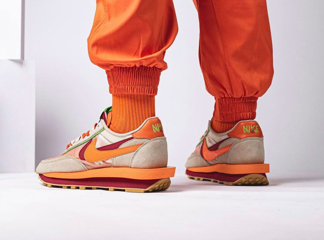 Clot Sacai Nike LDWaffle DH1347-100 脚上