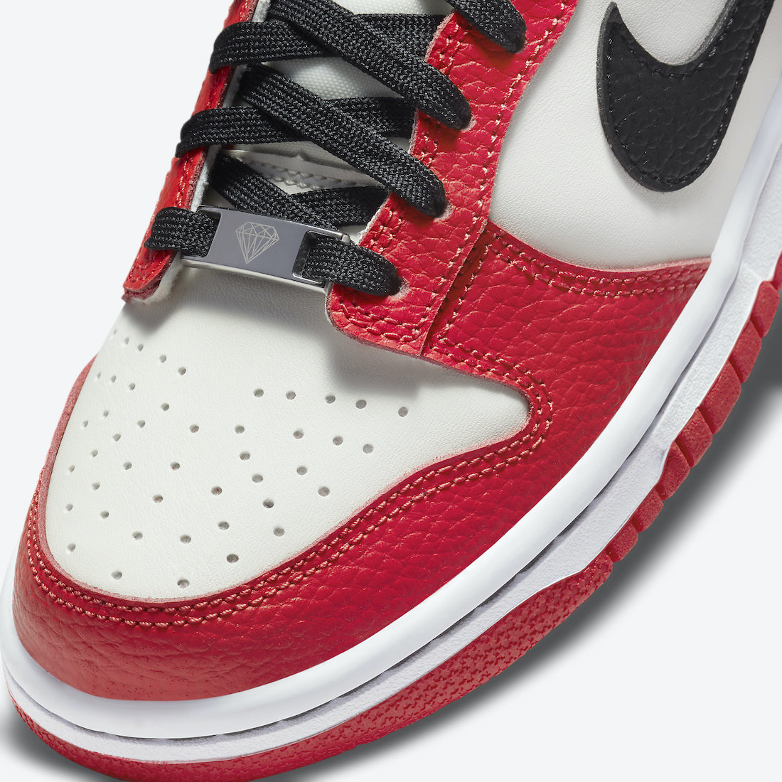 NBA Nike Dunk Low EMB Chicago GS DO6288-100 发布日期