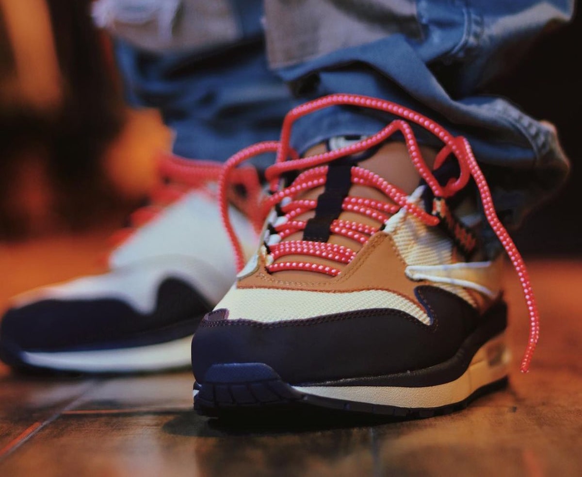 Travis Scott Nike Air Max 1 Baroque Brown On-Feed