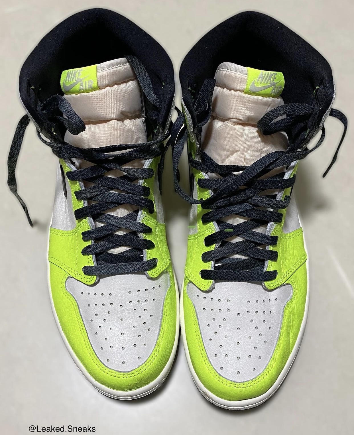 Air Jordan 1 Volt Visionaire 555088-702发布日期