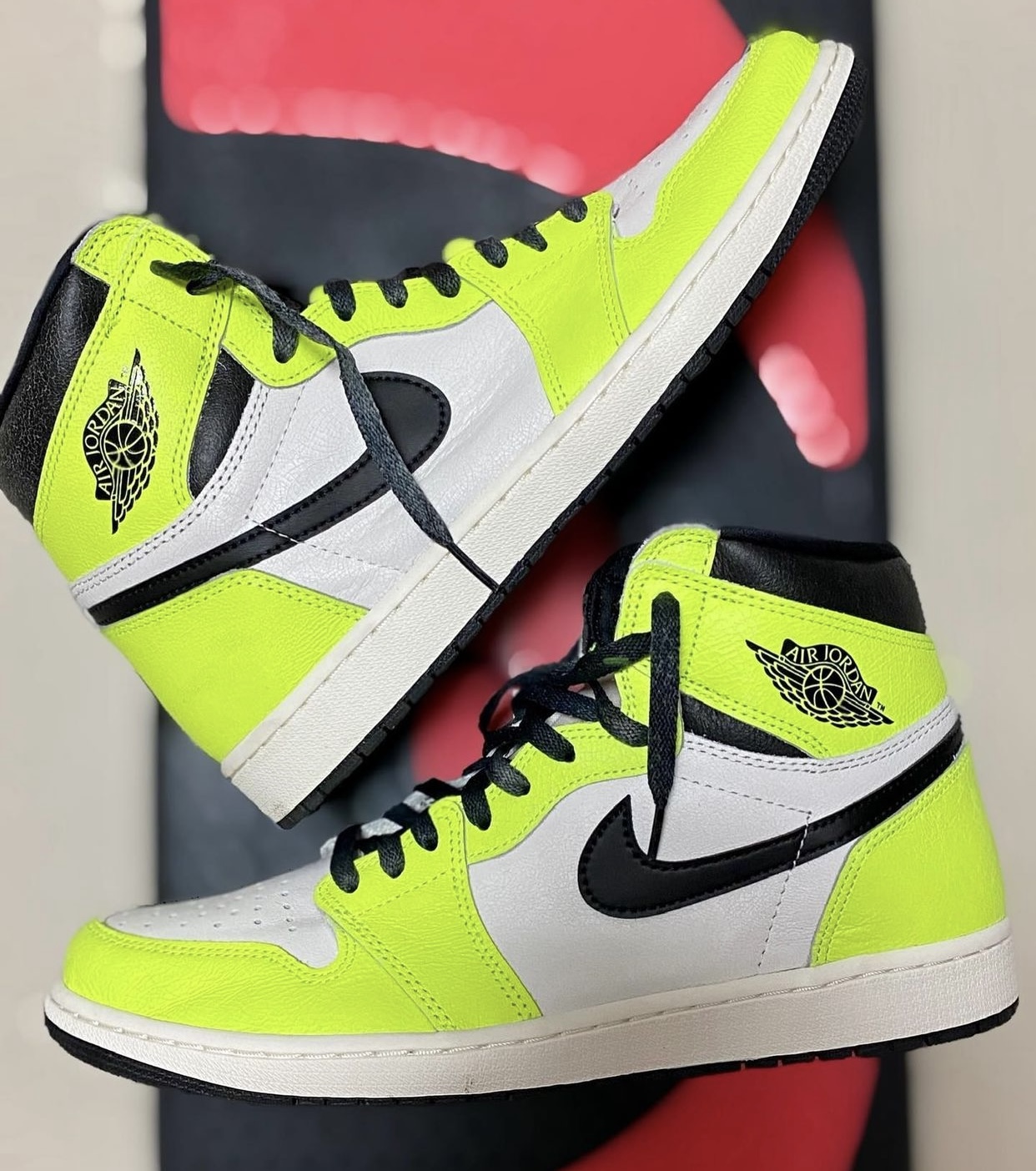 Air Jordan 1 Volt Visionaire 555088-702发布日期