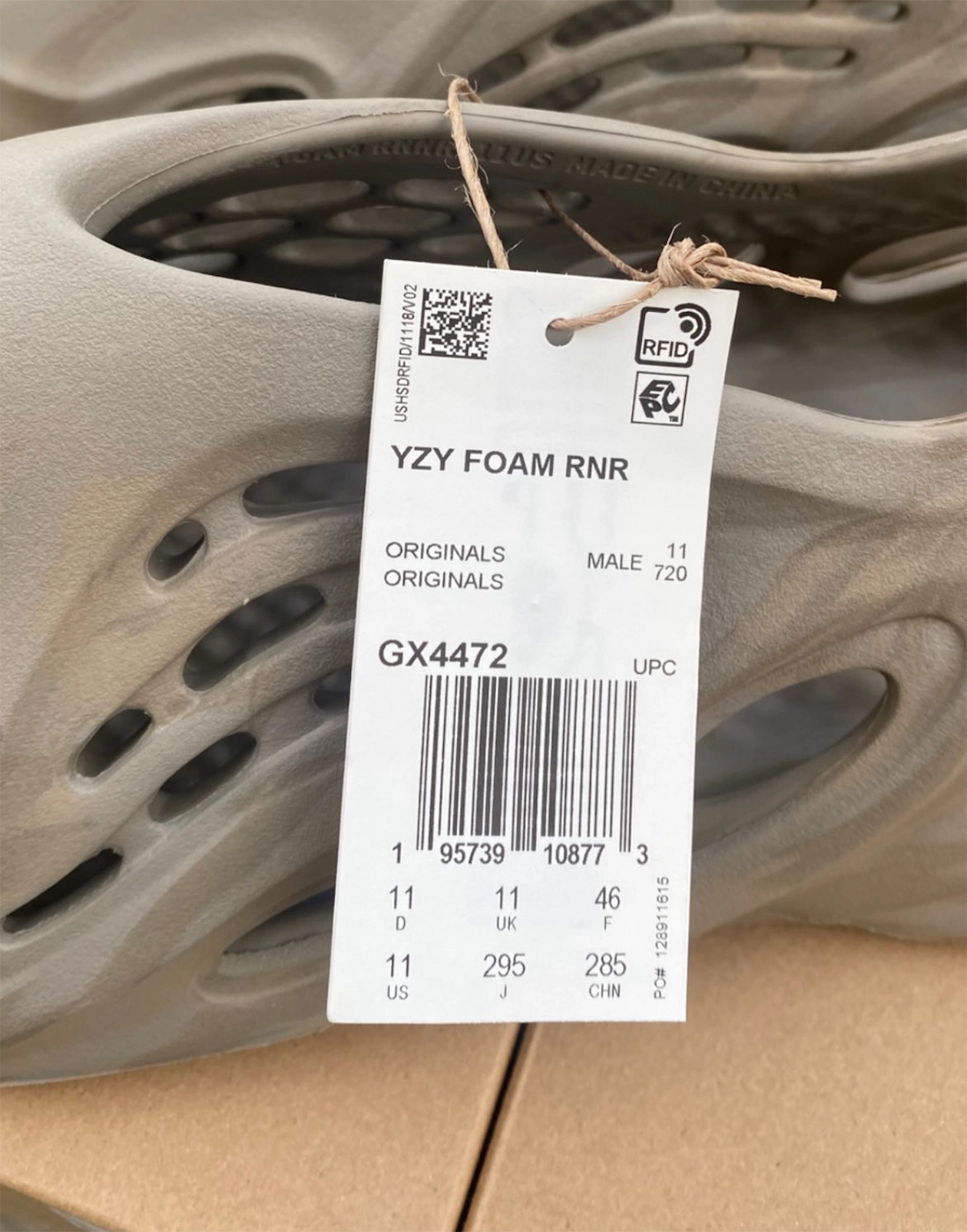 阿迪达斯Yeezy泡棉跑步鞋Stone Sage GX4472发布日期