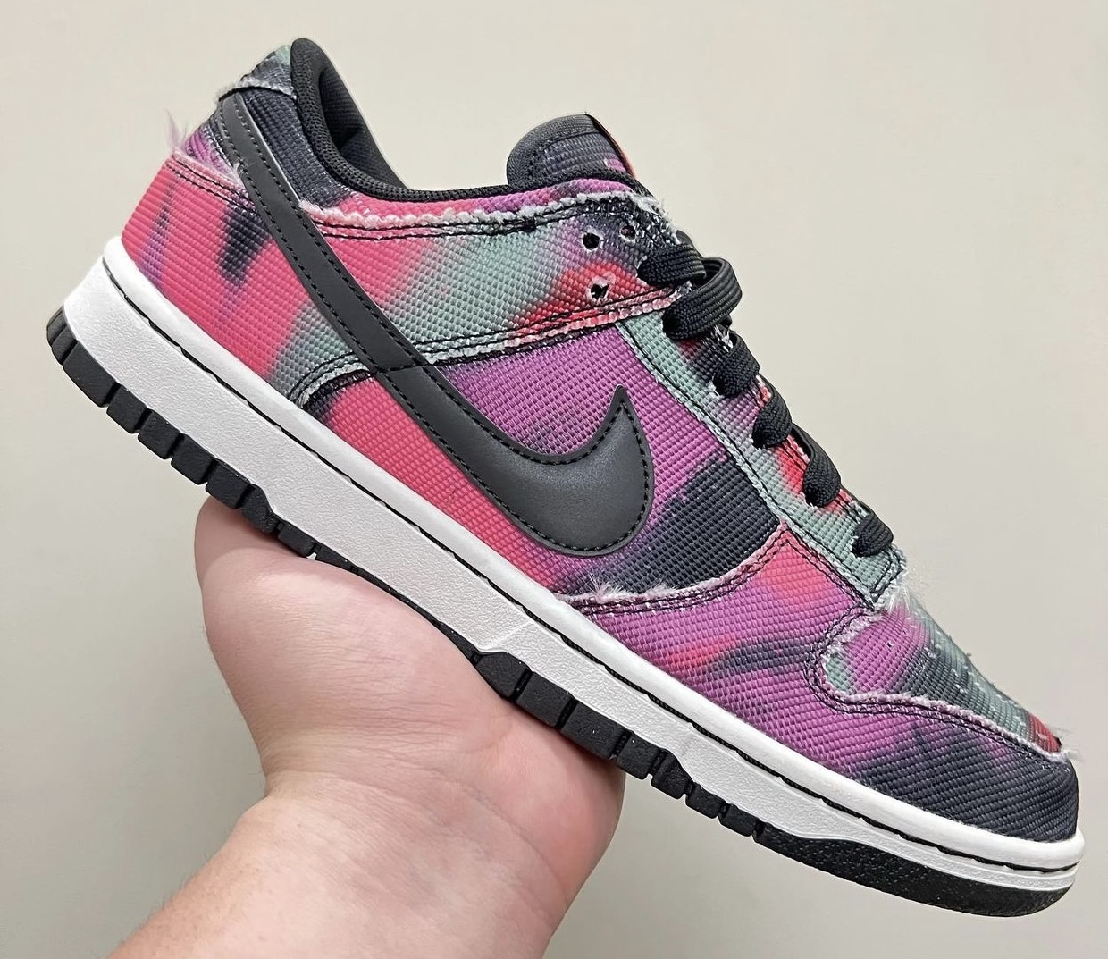 Nike Dunk Low涂鸦发布日期