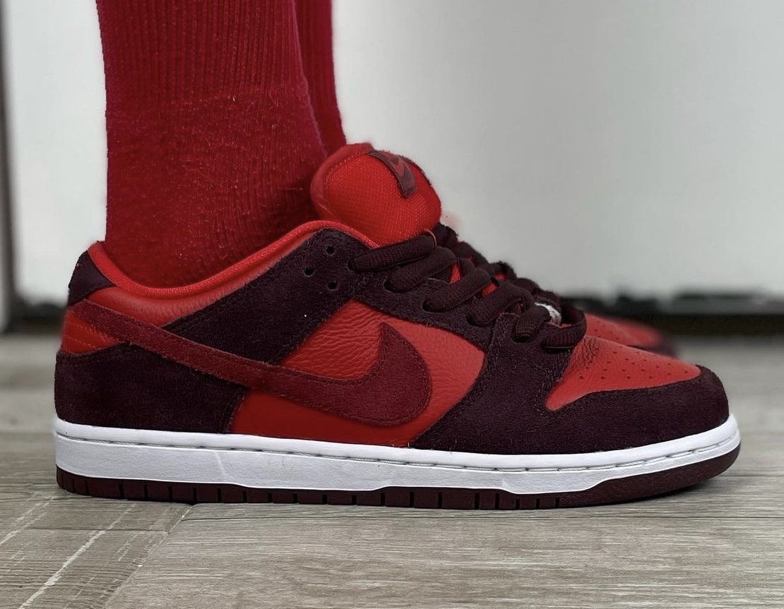 Nike SB Dunk Low Cherry DN3741-600脚部发布日期