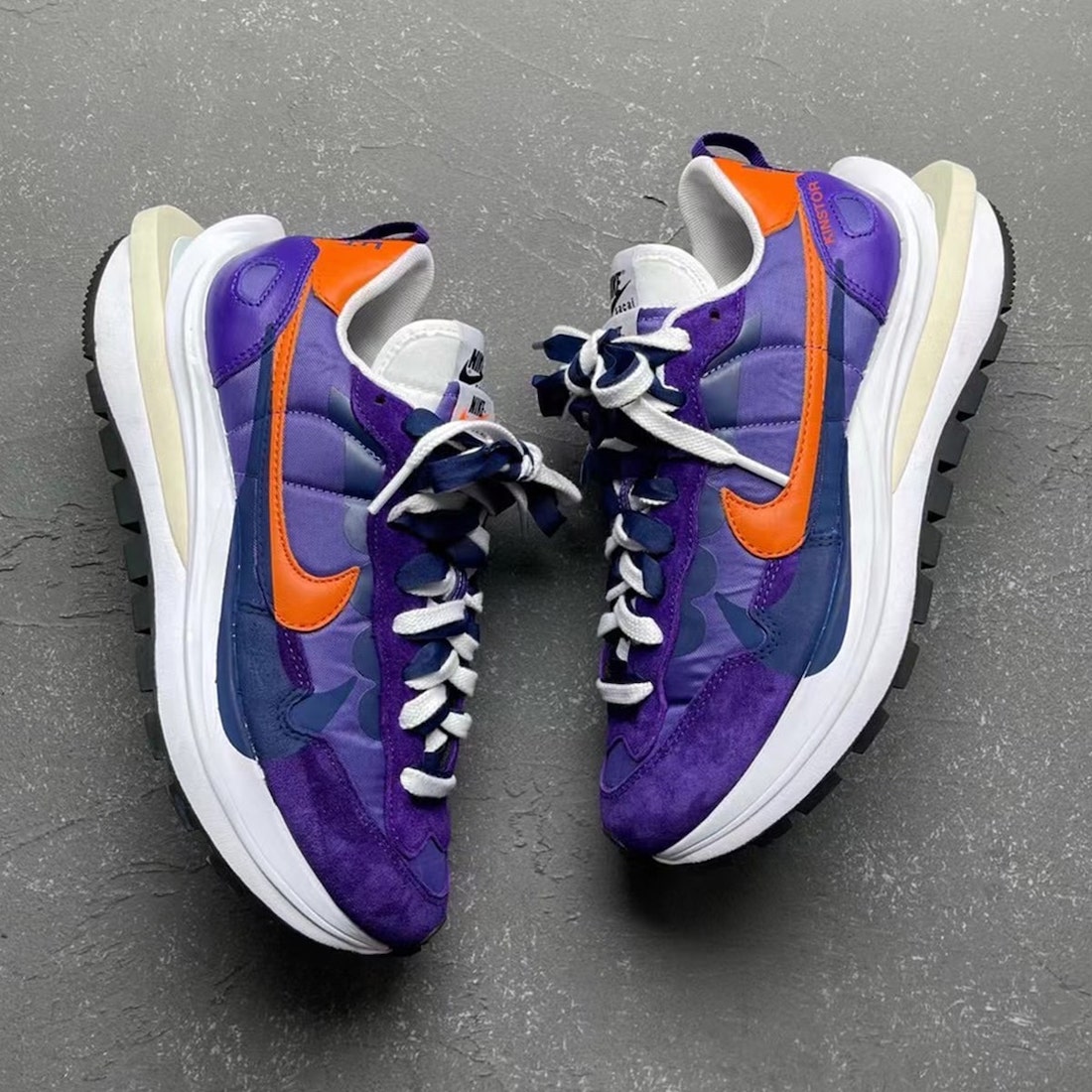 Sacai Nike VaporWaffle深色虹膜发布日期