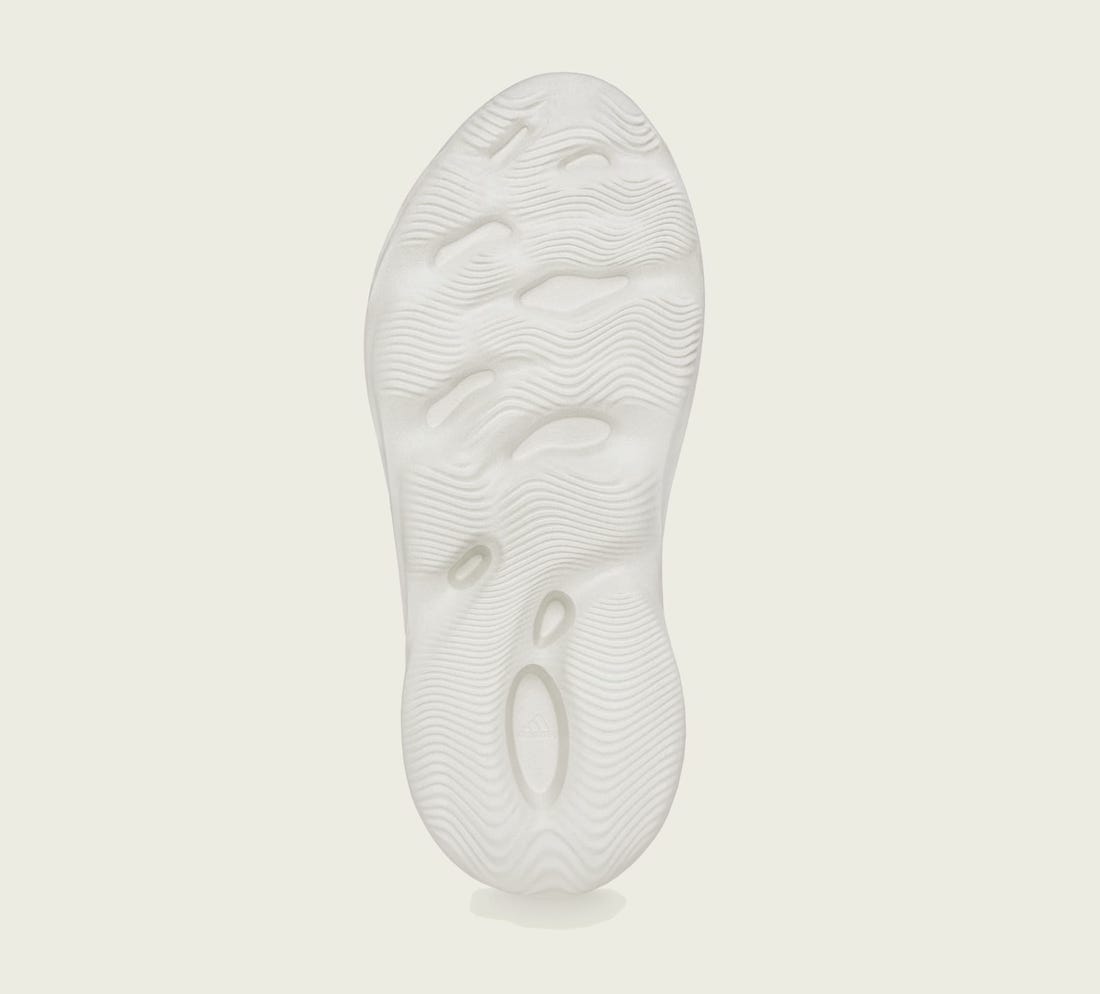 阿迪达斯Yeezy泡沫跑步鞋FY4567发布日期