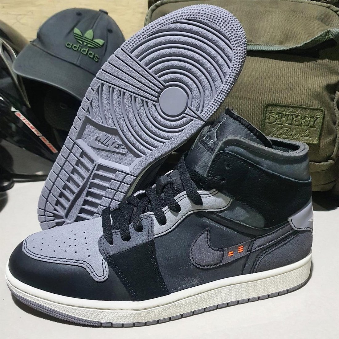 Air Jordan 1中翻黑灰色DM9652-001发布日期