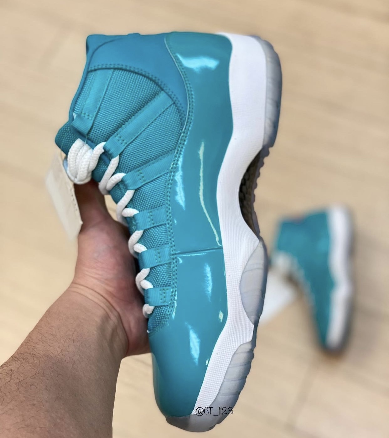 Air Jordan 11 Miami Dolphins Sample