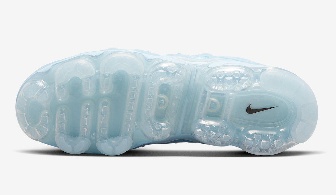 Nike Air VaporMax Plus University Blue DZ4403-400 Release Date