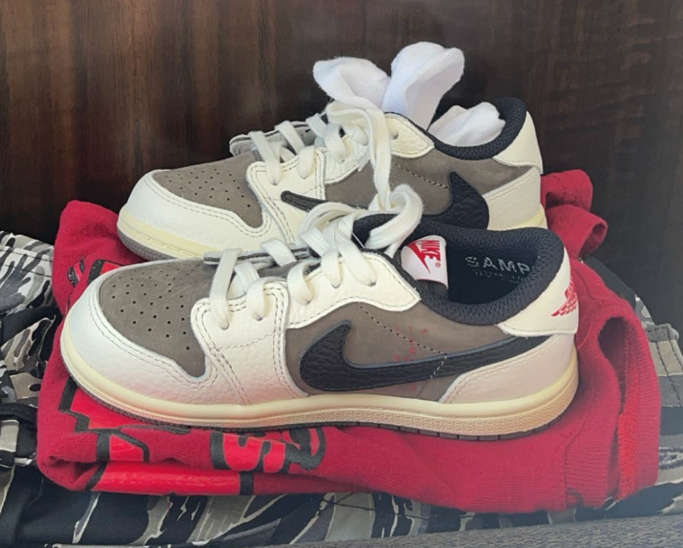 Travis Scott Air Jordan 1 Low 2022