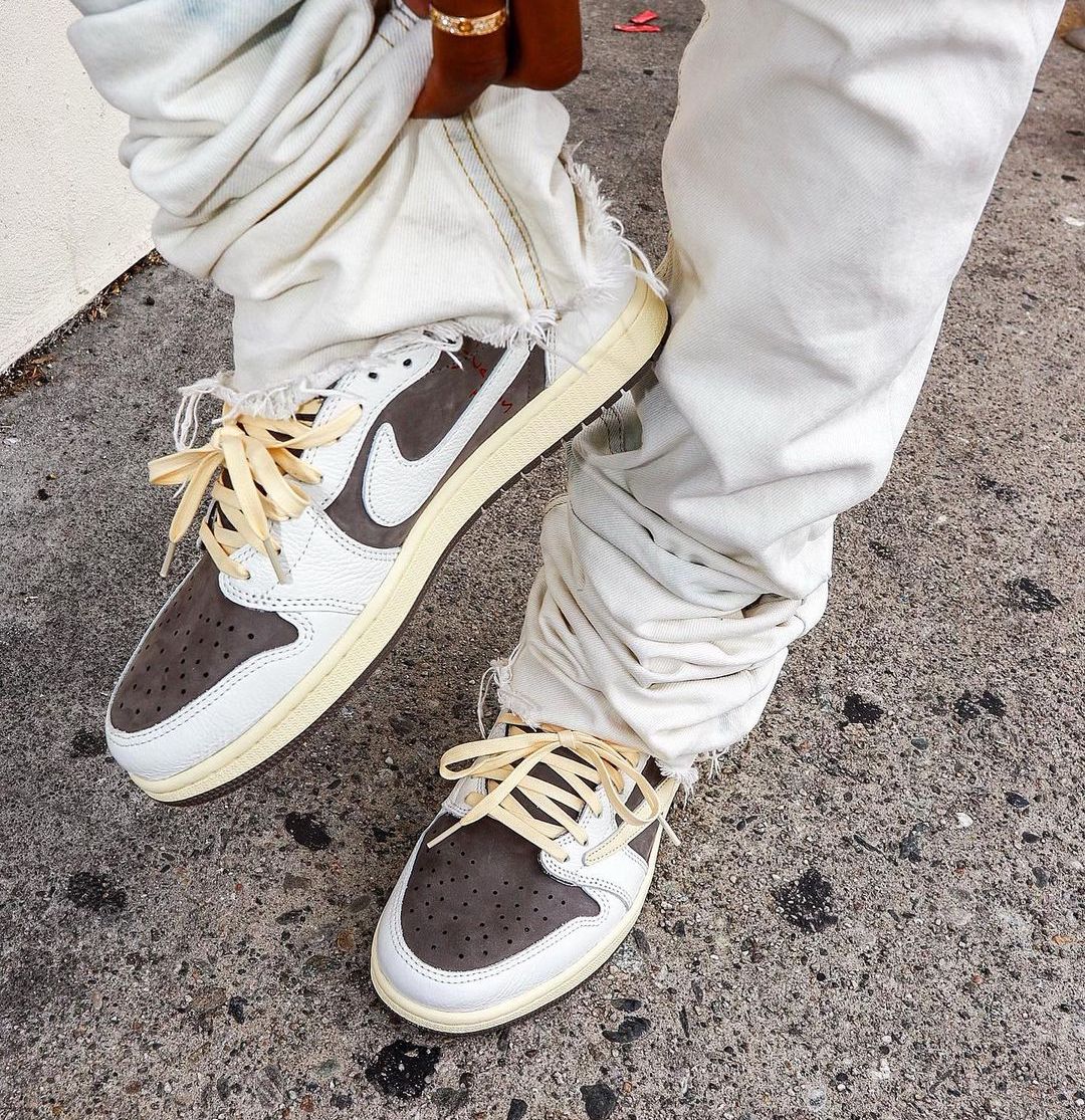 Travis Scott Air Jordan 1 Low Reverse Mocha DM7866-162 Release Date On-Feet