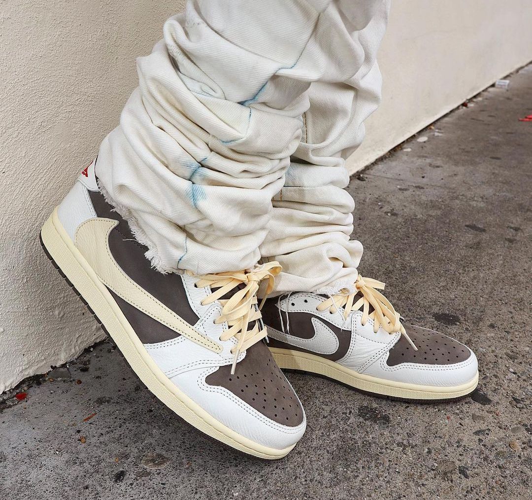 Travis Scott Air Jordan 1 Low Reverse Mocha DM7866-162 Release Date On-Feet