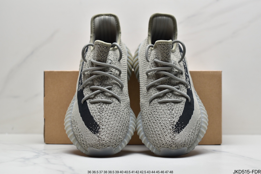 跑鞋, Yeezy, Kanye West, Kanye, Boost, adidas Yeezy Boost 350 V2, adidas Yeezy, Adidas - 联乘侃爷Kanye West x Adidas Yeezy Boost 350 V2"Light" 椰子棉花白慢跑鞋货号：HQ2059