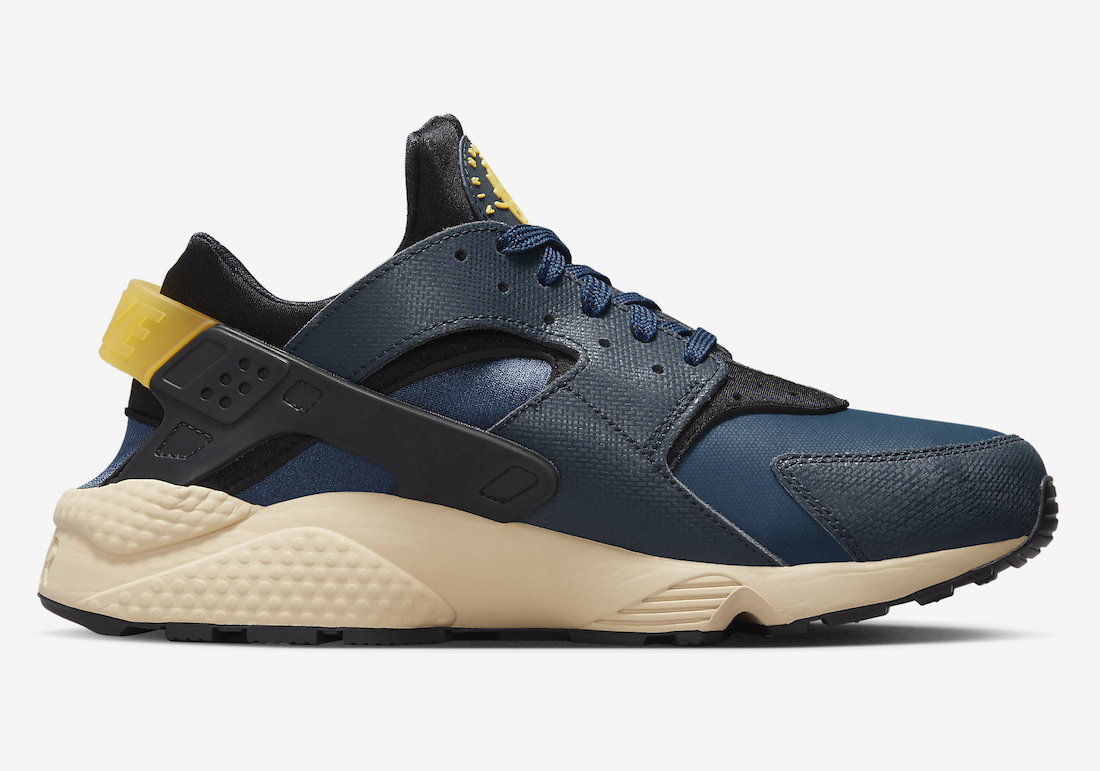 Nike Air Huarache DZ4852-001 Release Date