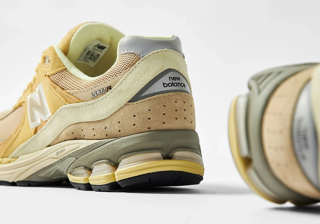 AURALEE New Balance 2002R Yellow M2002RA1 Release Date