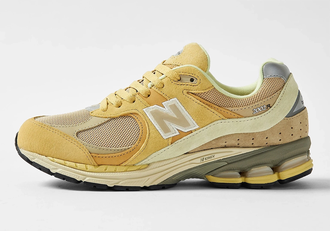 AURALEE New Balance 2002R Yellow M2002RA1 Release Date